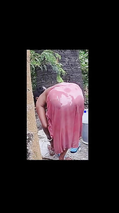 Bhabhi sexy avec de gros clitoris et des seins chauds